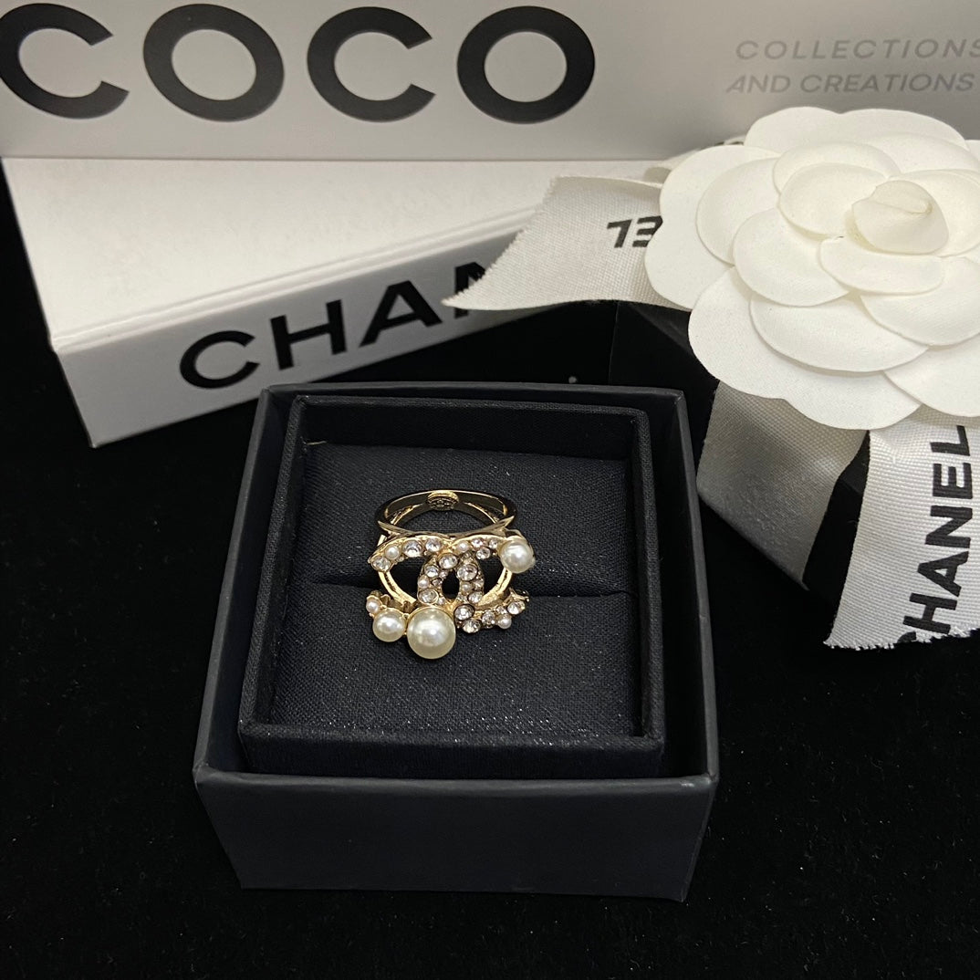 Hollow Bead Diamond Ring