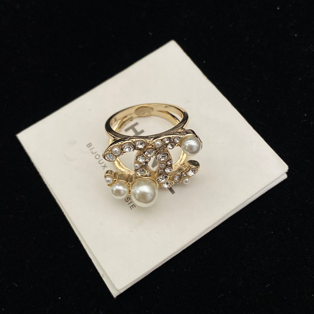 Hollow Bead Diamond Ring