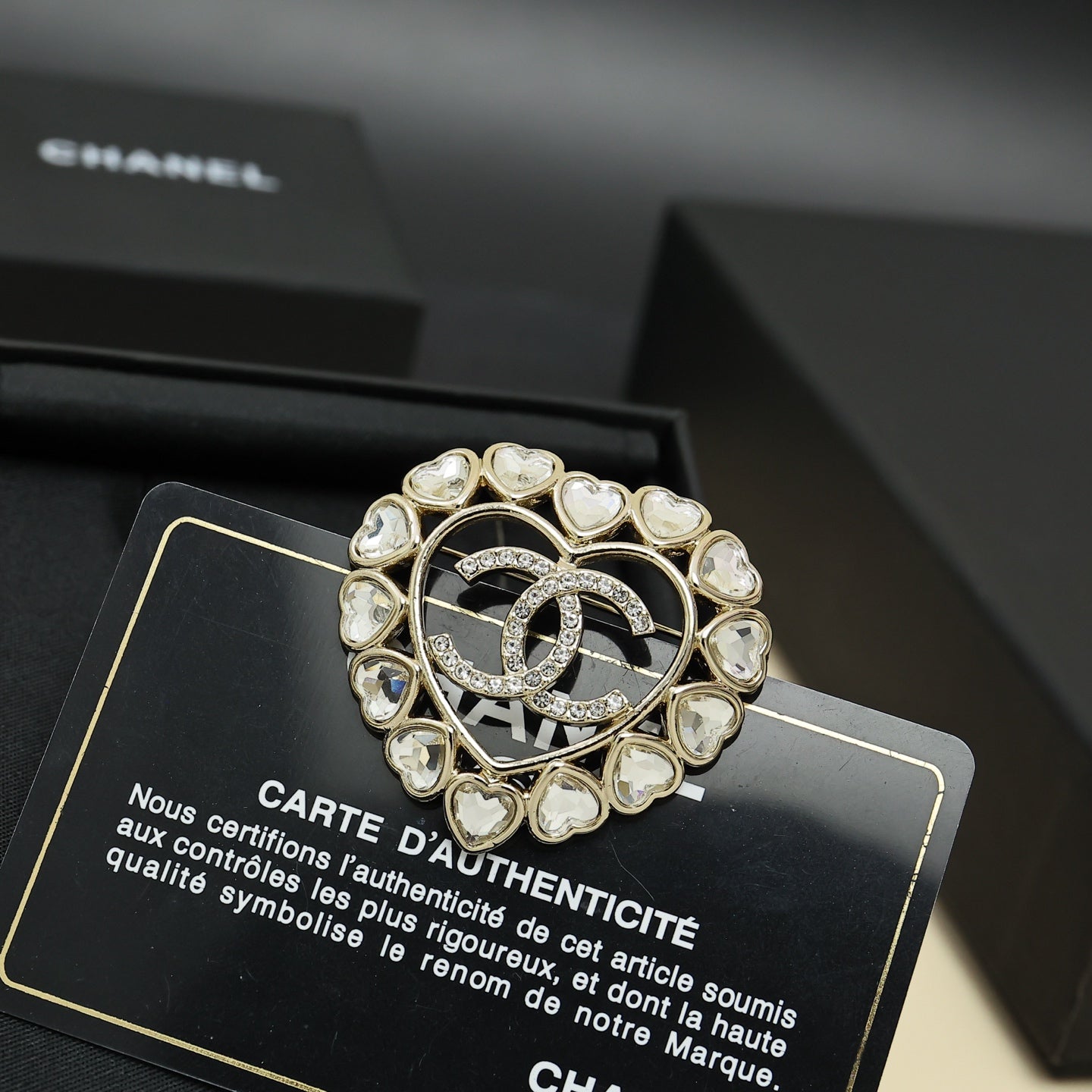 Gold Heart Hollow Round Brooch