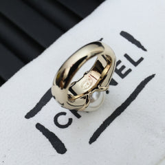 Panda-colored Pearl Ring